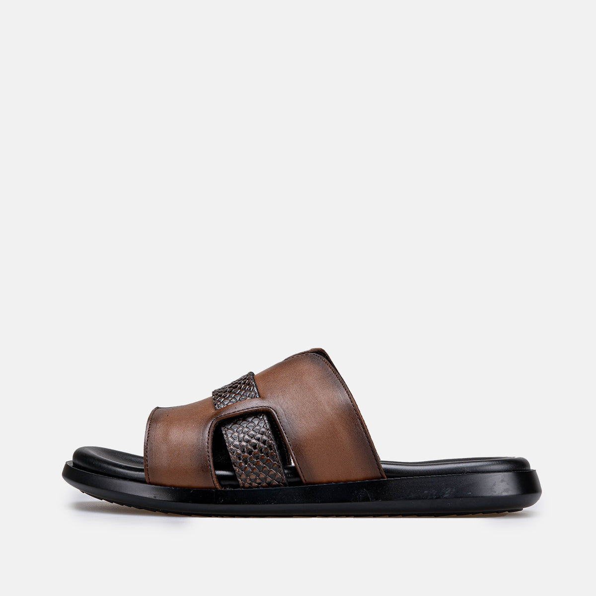 Volzak 5427 Sandale en cuir Marron vintage